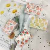 Estuche para lentes de contacto de colores con dibujos de frutas